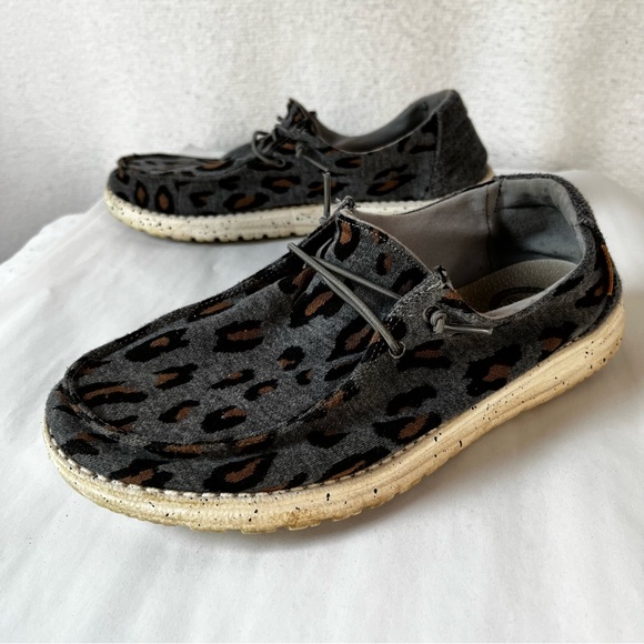 wendy cheetah stretch shoe